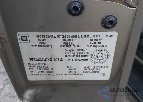 2000 GMC Yukon Xl 2500 Sle/Slt из США, поврежденный, VIN 3GKGK26U7YG190213